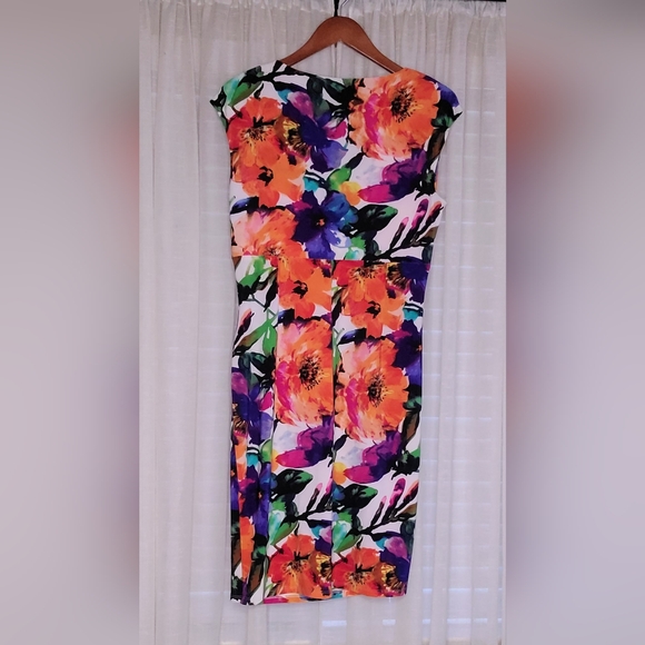 V-Neck Wrap Midi Dress - Picture 2 of 3